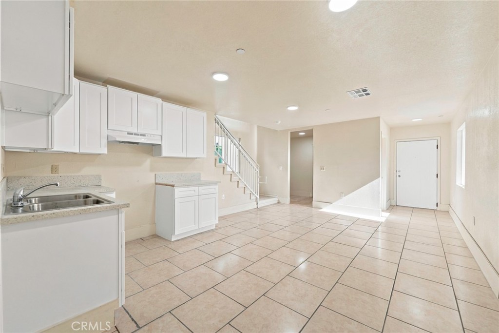 2019 E 105 Street Property Photo 2