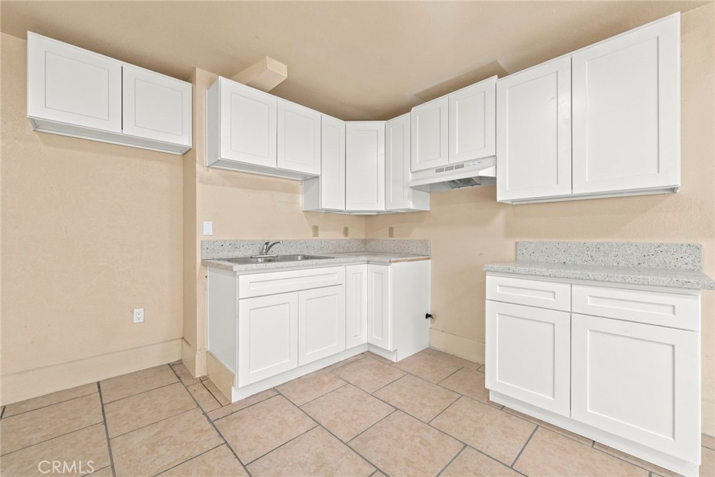 2019 E 105 Street Property Photo 3