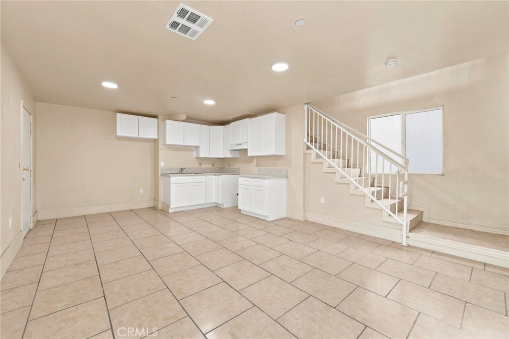 2019 E 105 Street Property Photo 5