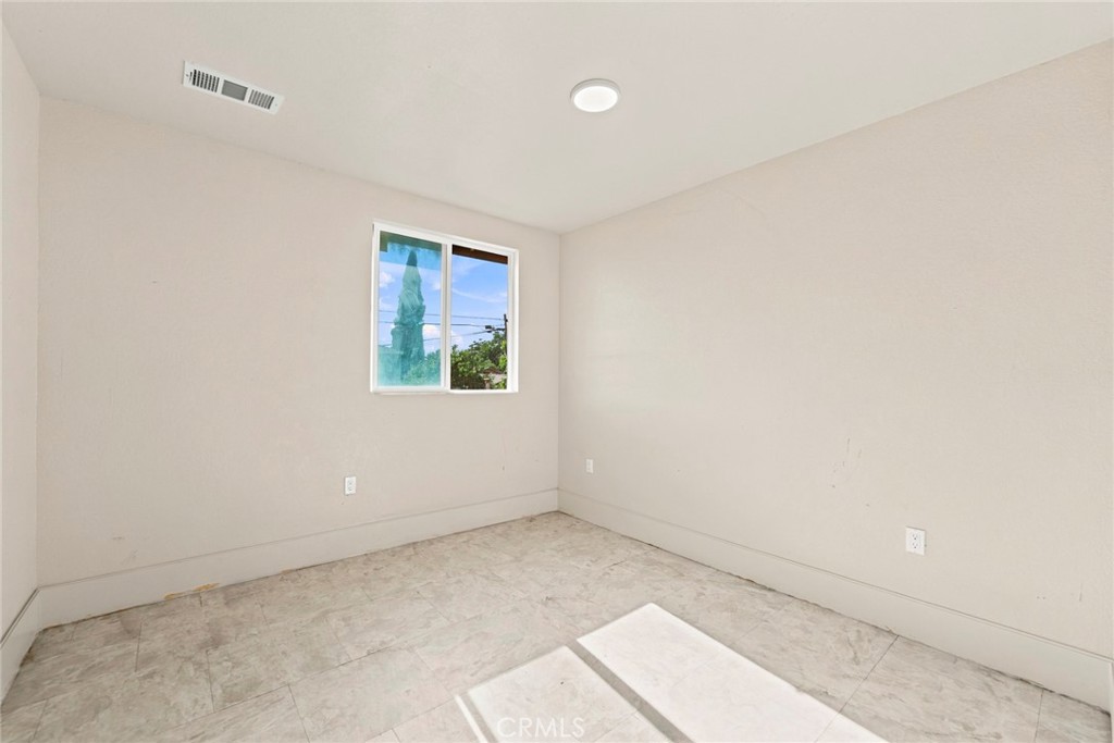 2019 E 105 Street Property Photo 9