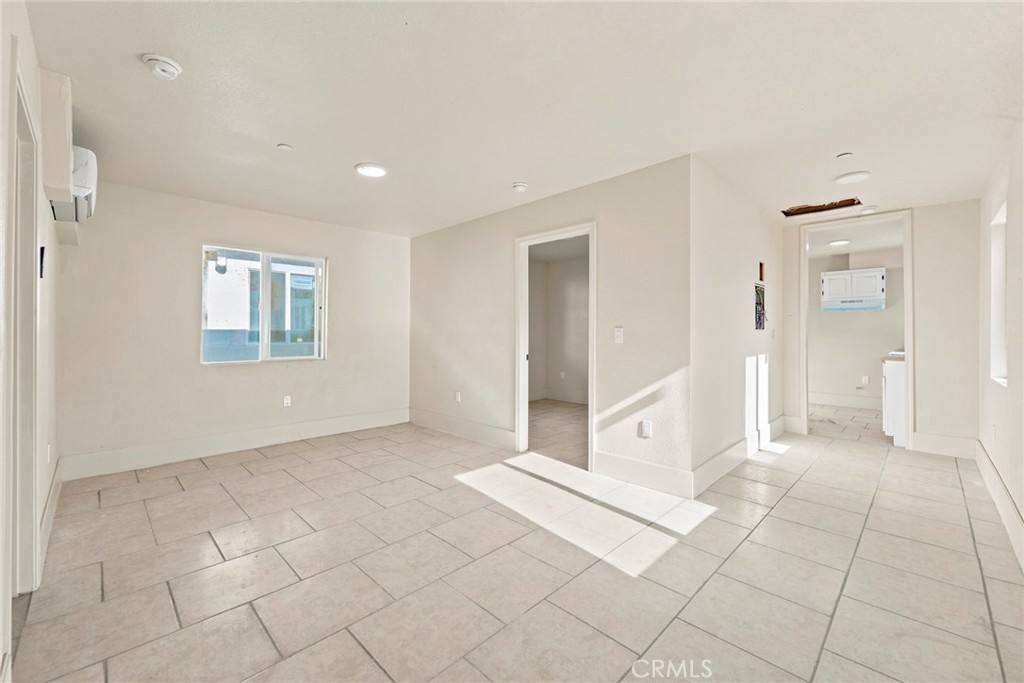 2019 E 105 Street Property Photo 15