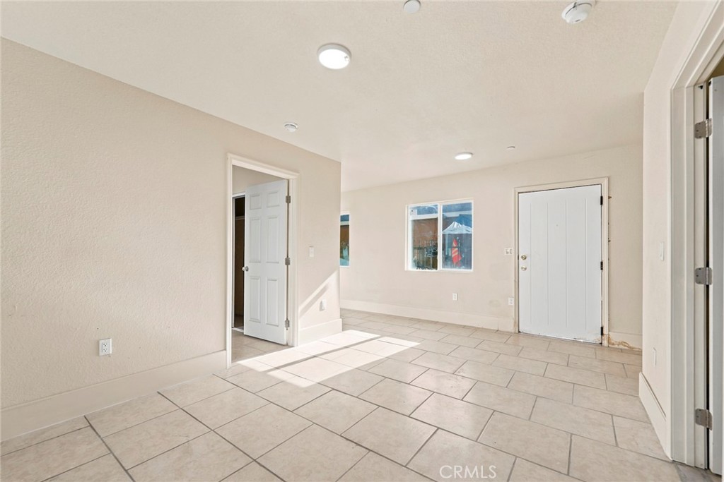2019 E 105 Street Property Photo 16