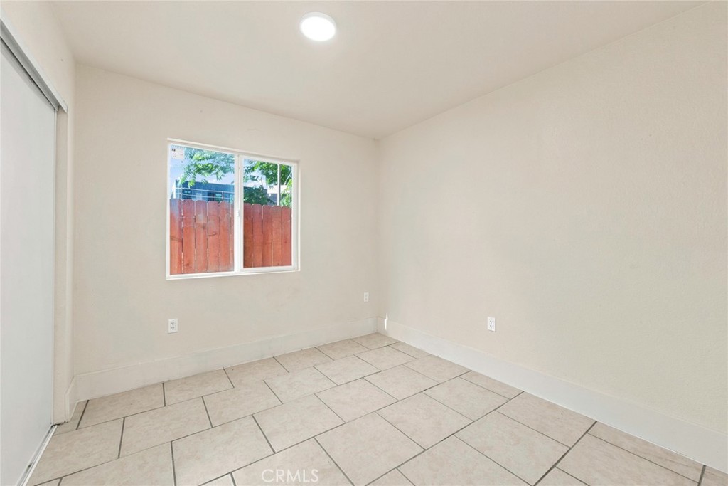 2019 E 105 Street Property Photo 19