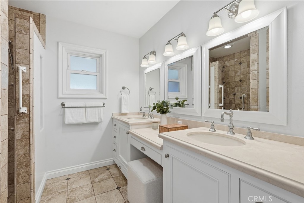 28935 Palos Verdes E Property Photo 19