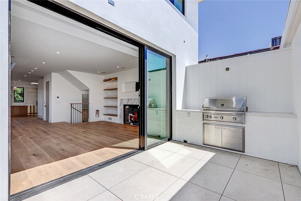 1400 Esplanade 2 Property Photo 16