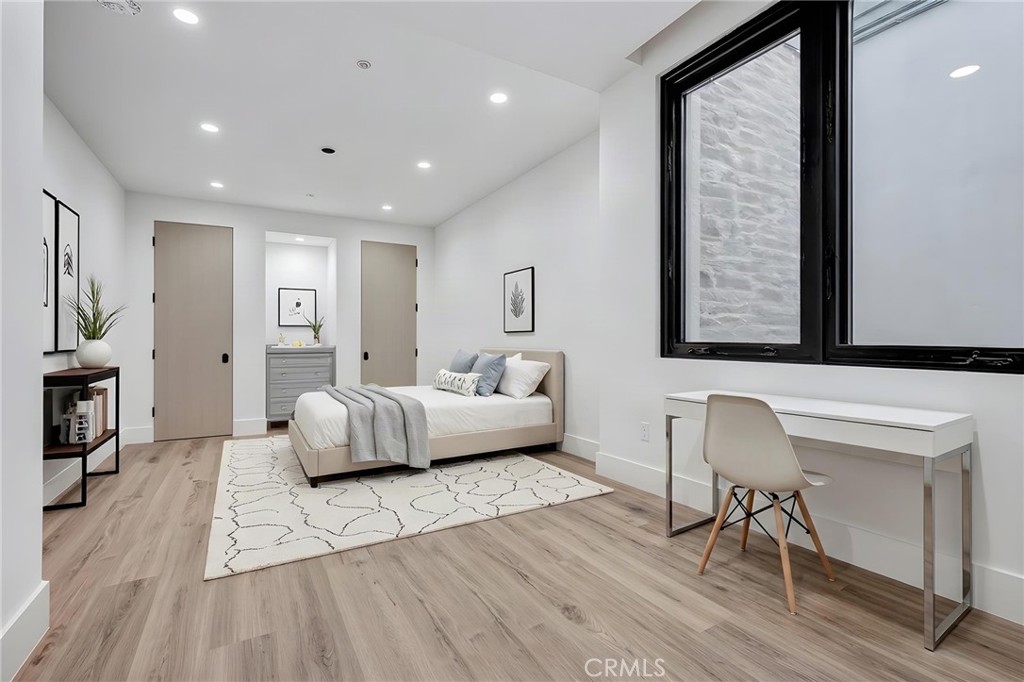 1400 Esplanade 2 Property Photo 23