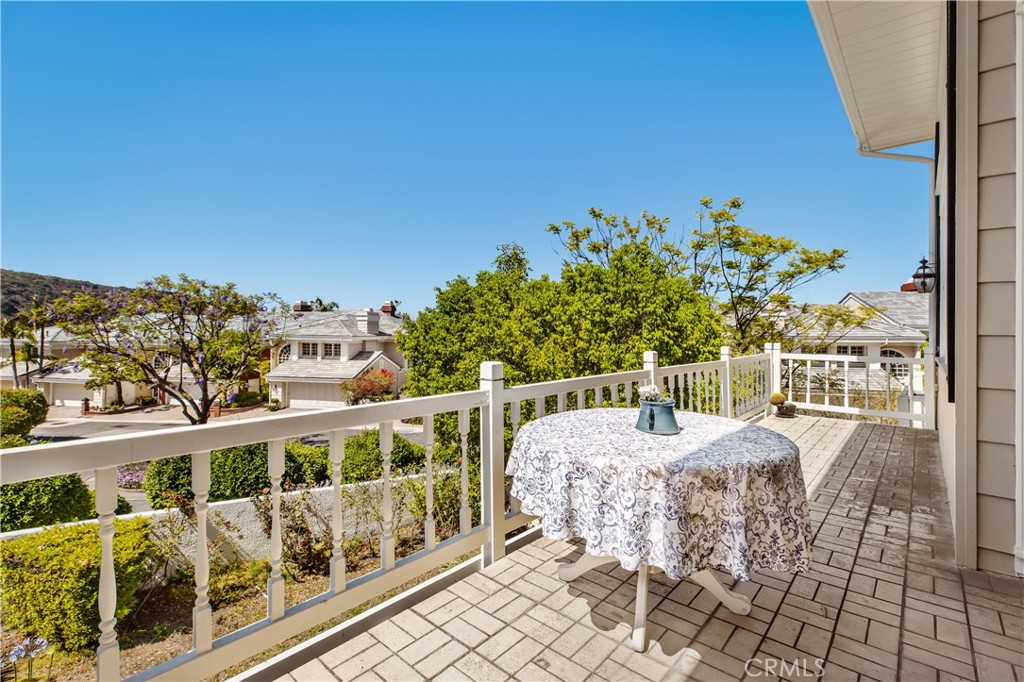 2254 The Terrace Property Photo 29