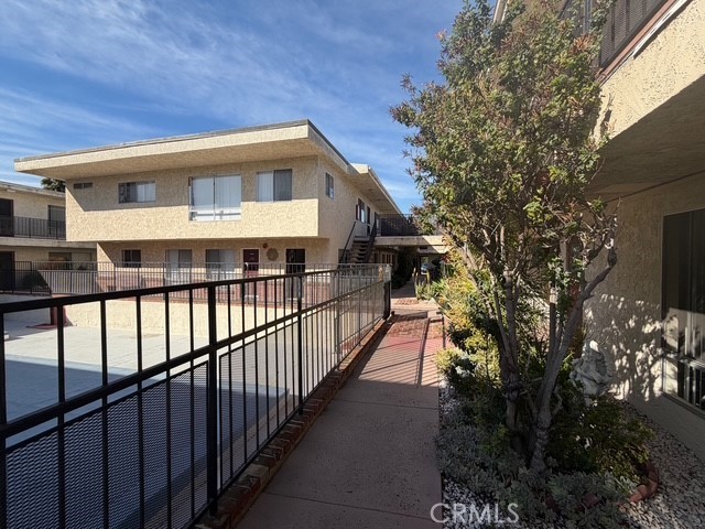 25711 Frampton Property Photo 6