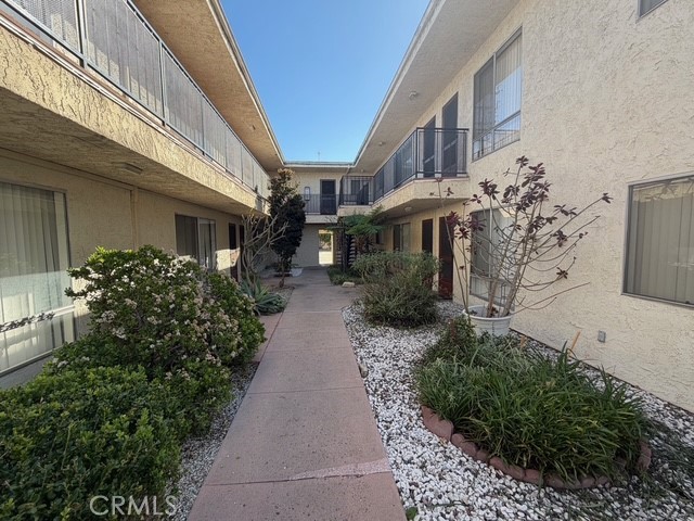 25711 Frampton Property Photo 8