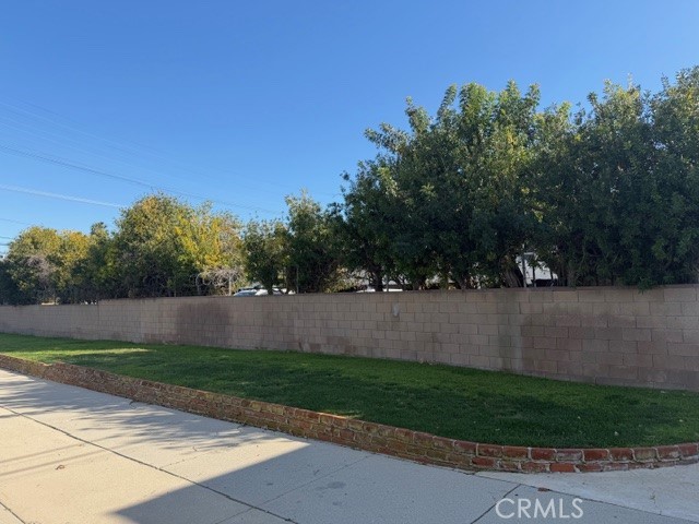 25711 Frampton Property Photo 10