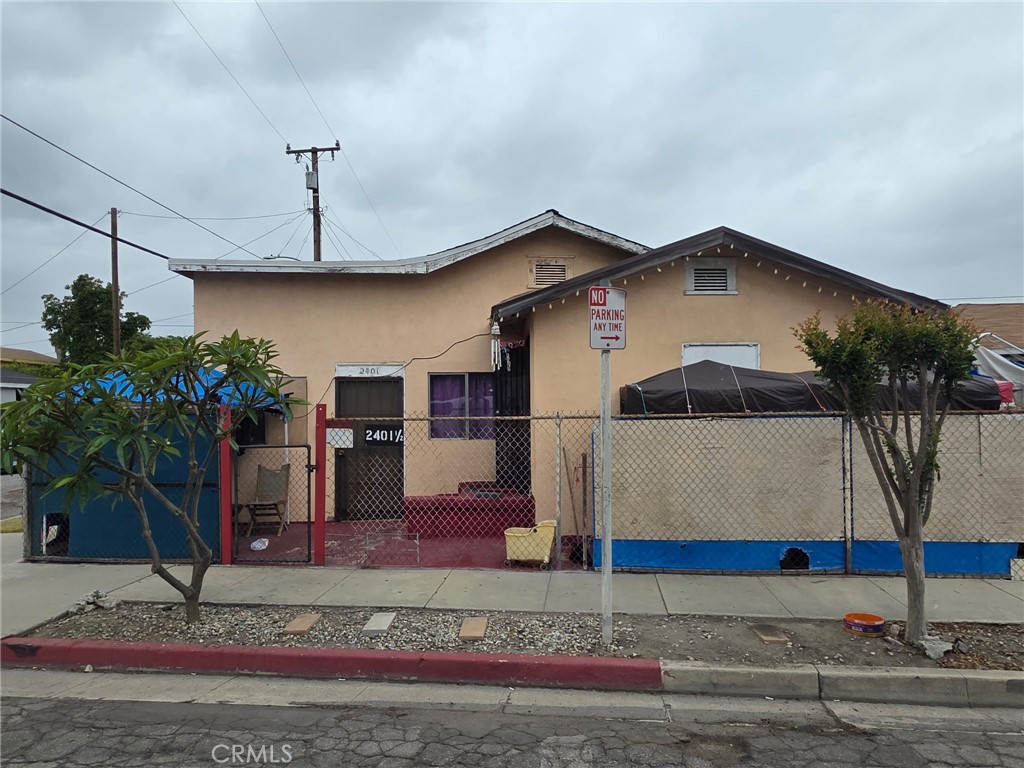 2401 E Hatchway Street Property Photo 1