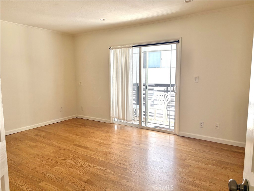 425 S Catalina Avenue 4 Property Photo 12