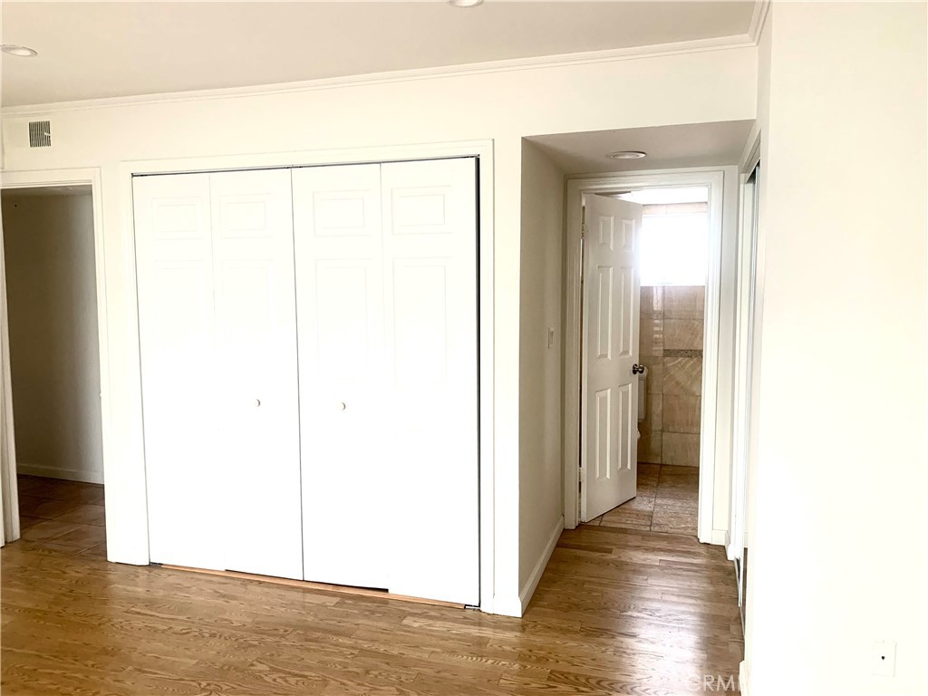 425 S Catalina Avenue 4 Property Photo 15