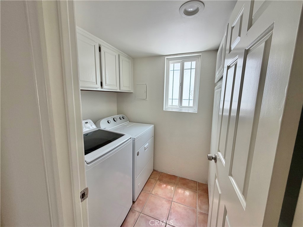 425 S Catalina Avenue 4 Property Photo 27