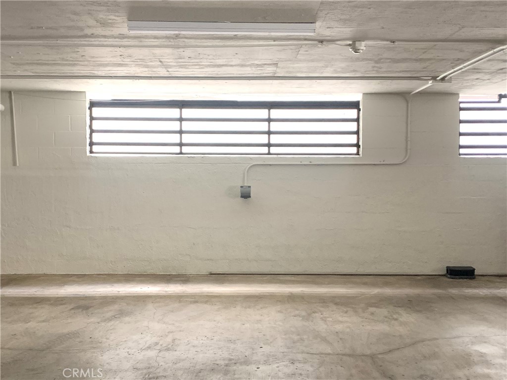 425 S Catalina Avenue 4 Property Photo 30