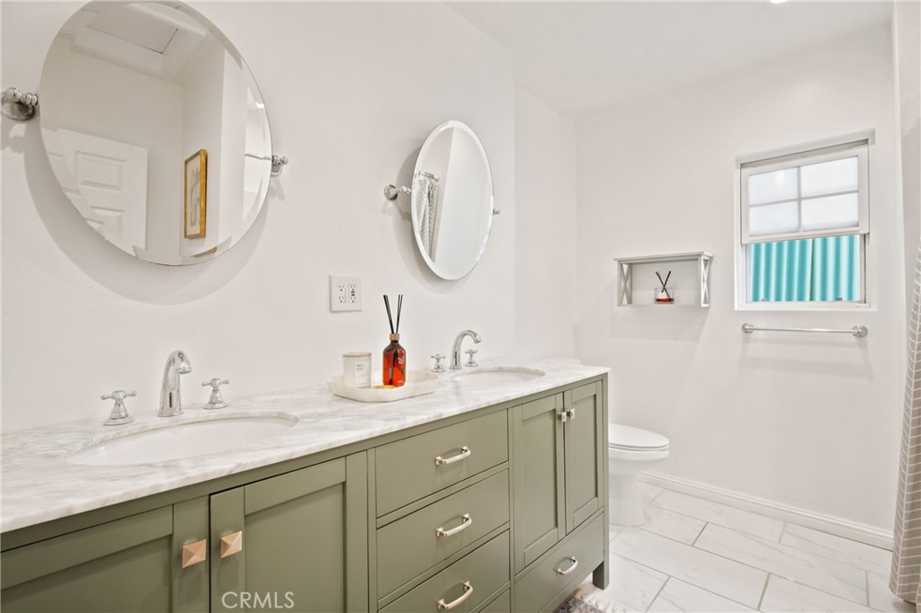 11822 Exposition Boulevard Property Photo 3