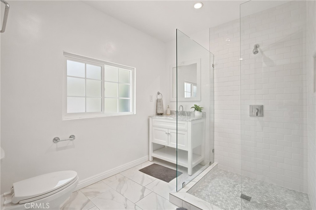 11822 Exposition Boulevard Property Photo 7
