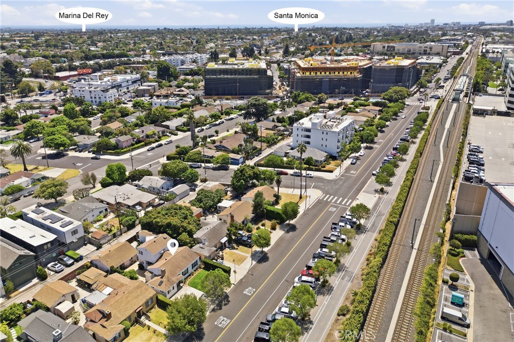 11822 Exposition Boulevard Property Photo 9