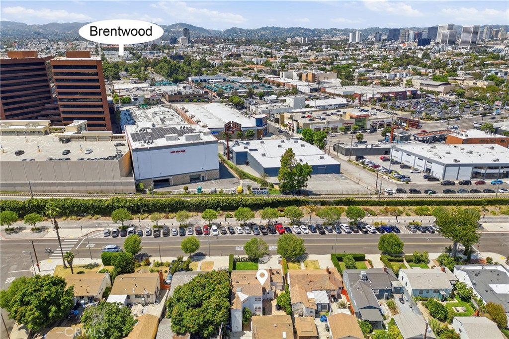 11822 Exposition Boulevard Property Photo 10