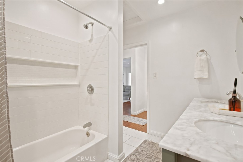 11822 Exposition Boulevard Property Photo 18