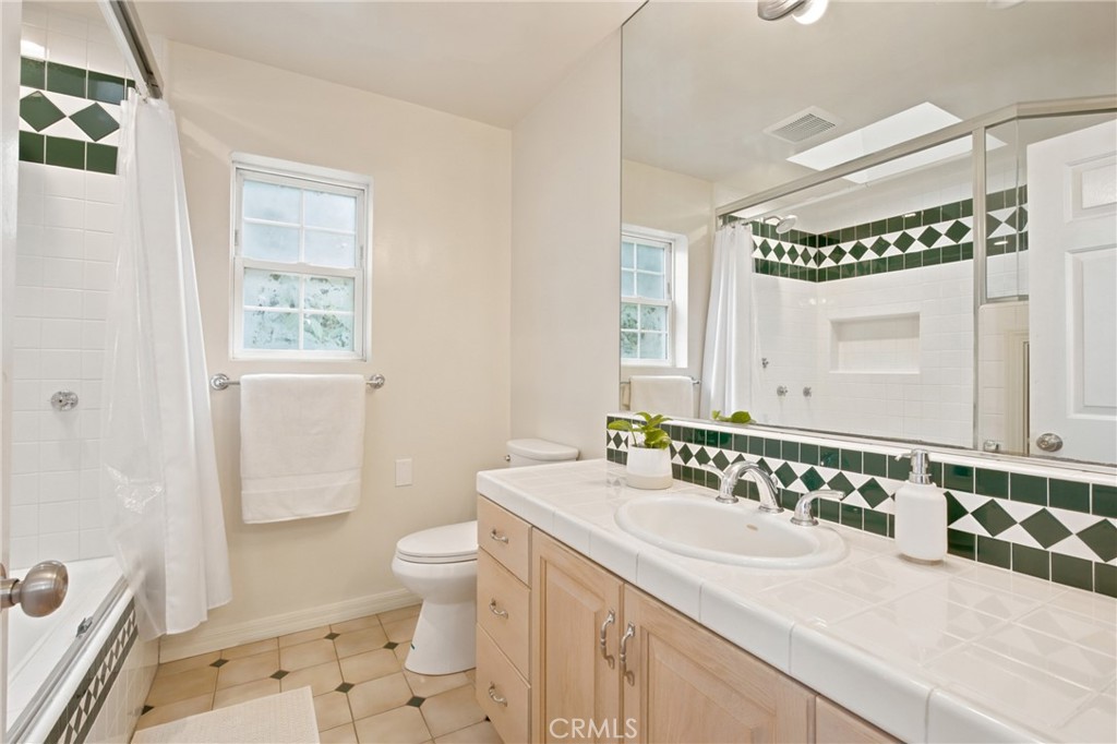 11822 Exposition Boulevard Property Photo 23