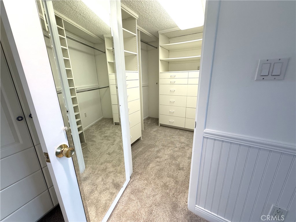22853 Nadine B Property Photo 30