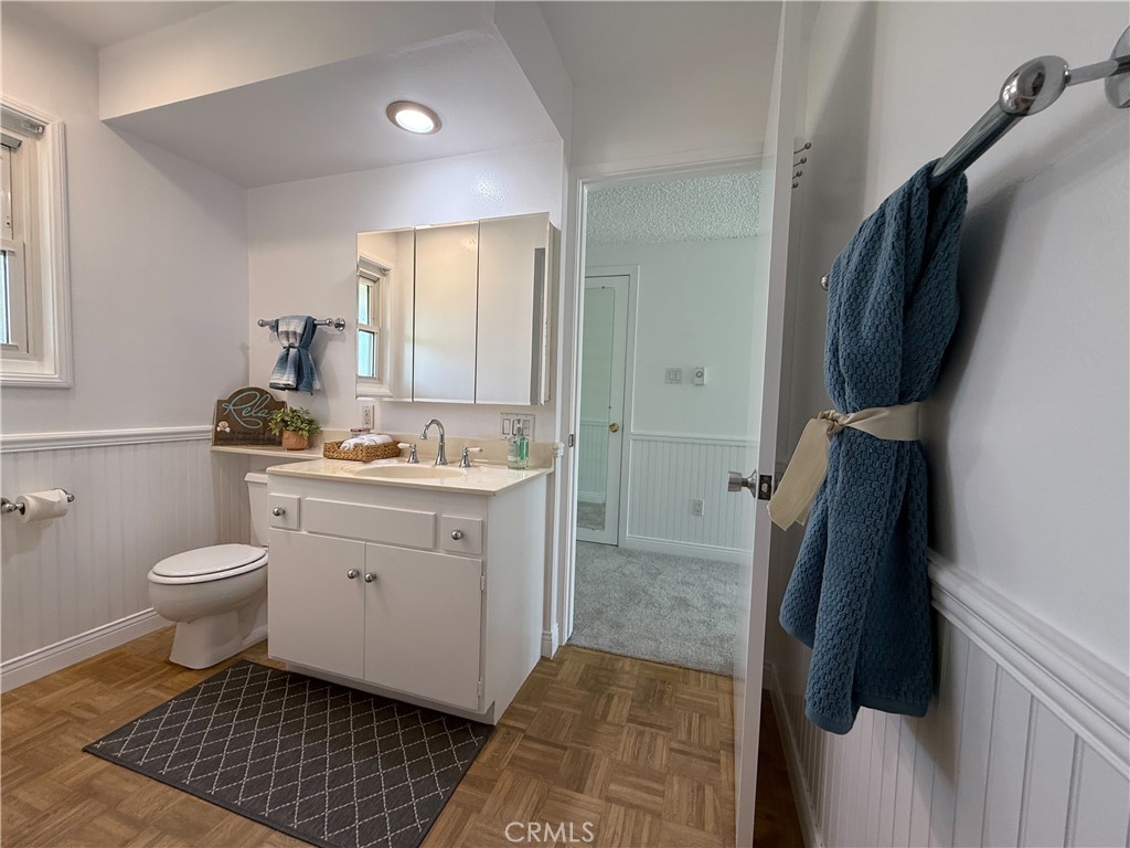22853 Nadine B Property Photo 32
