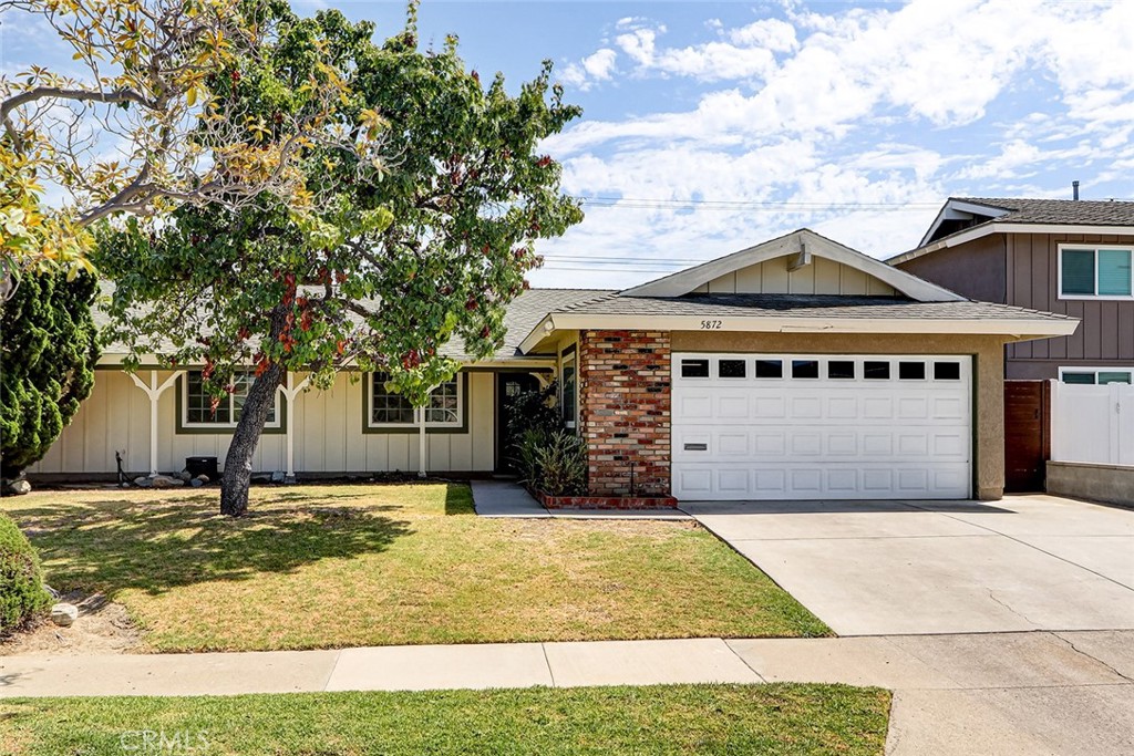 5872 Karen Property Photo 1