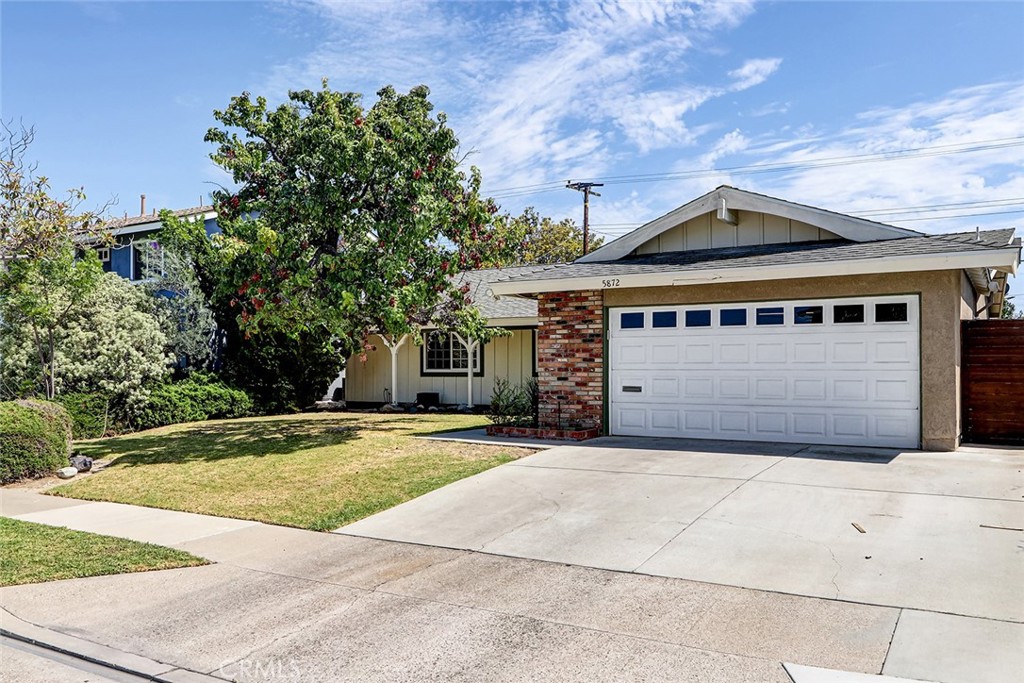 5872 Karen Property Photo 2