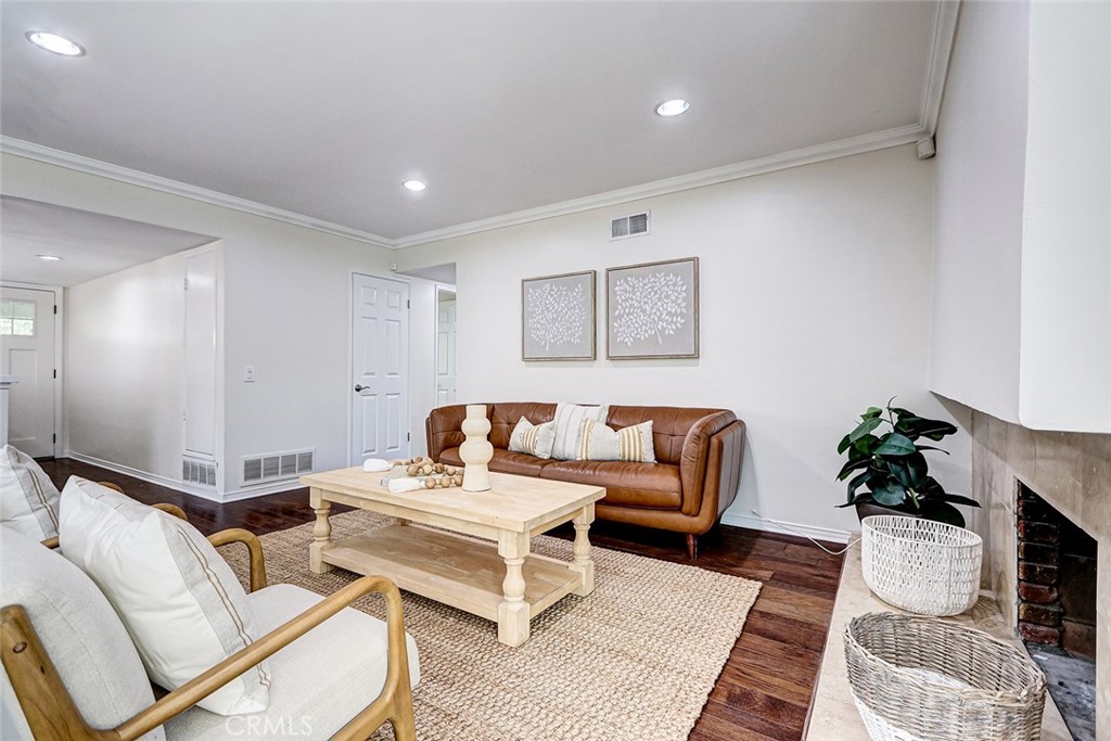 5872 Karen Property Photo 6