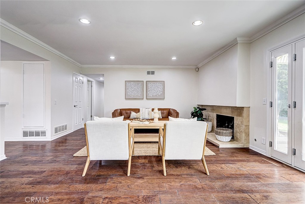 5872 Karen Property Photo 9