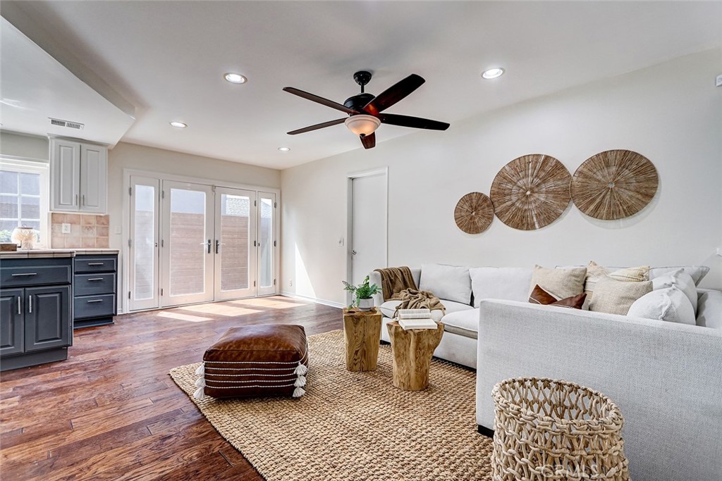 5872 Karen Property Photo 13