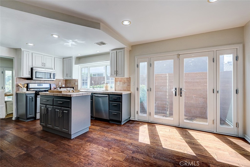 5872 Karen Property Photo 17
