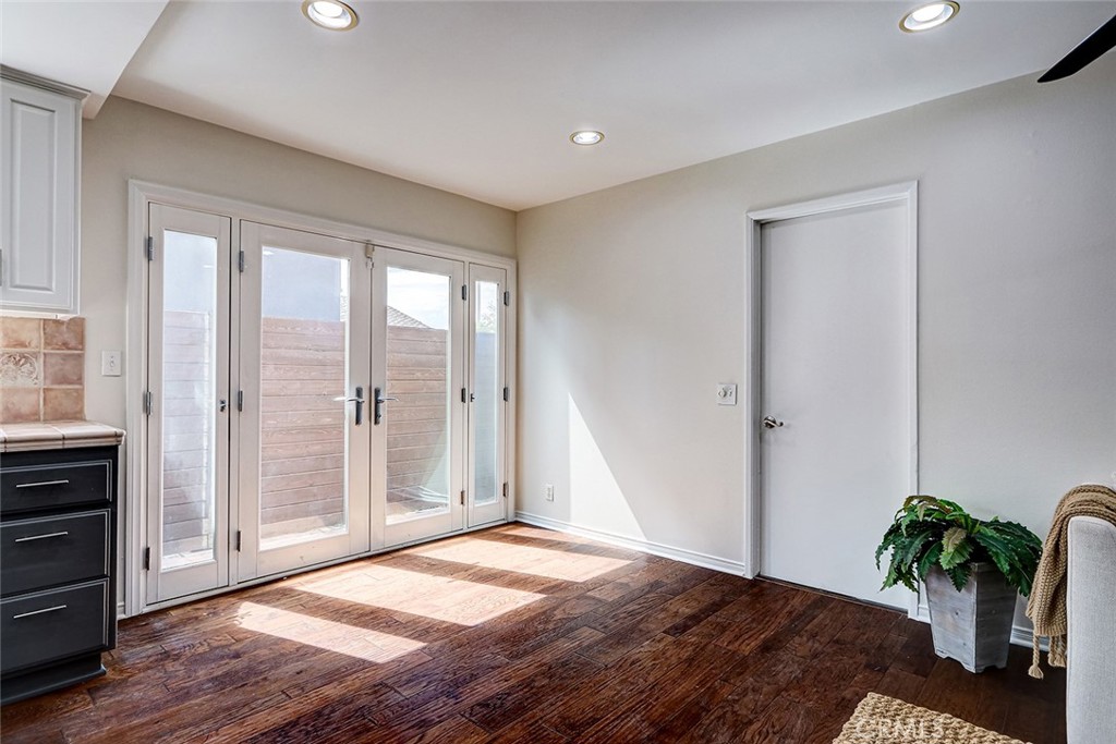 5872 Karen Property Photo 18