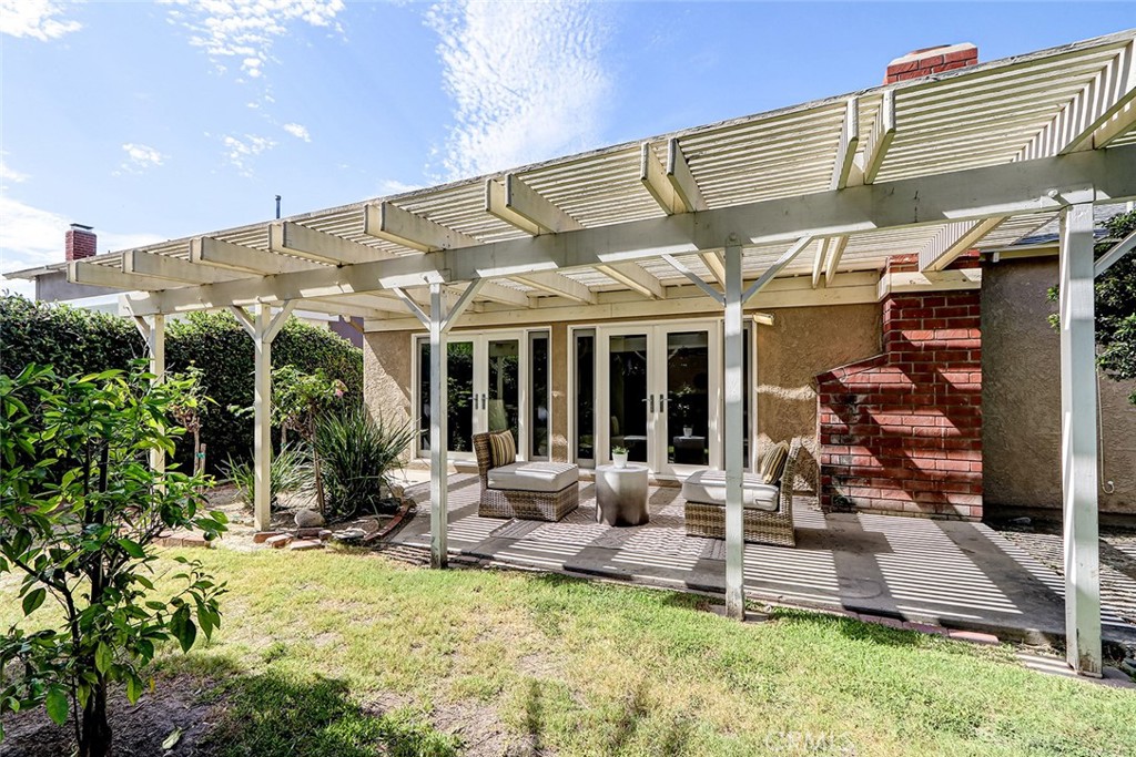 5872 Karen Property Photo 33