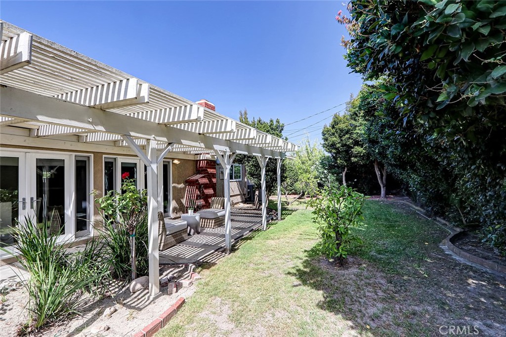 5872 Karen Property Photo 35