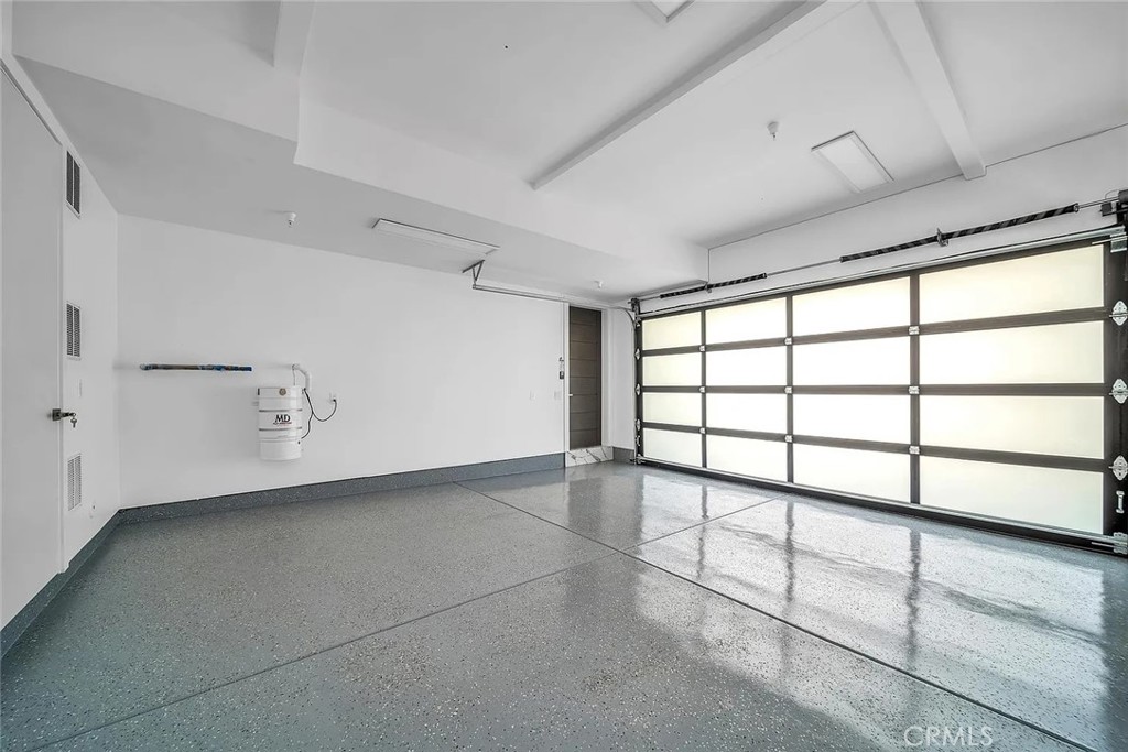 242 S Broadway Property Photo 34