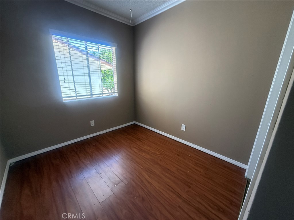 732 W 12th Property Photo 10