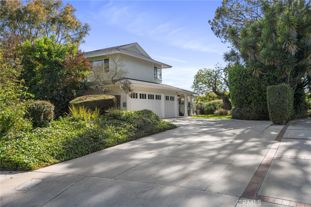 6128 Queenridge Property Photo 3