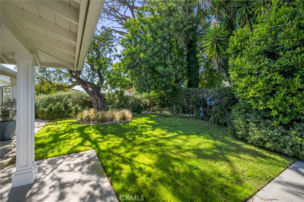 6128 Queenridge Property Photo 8