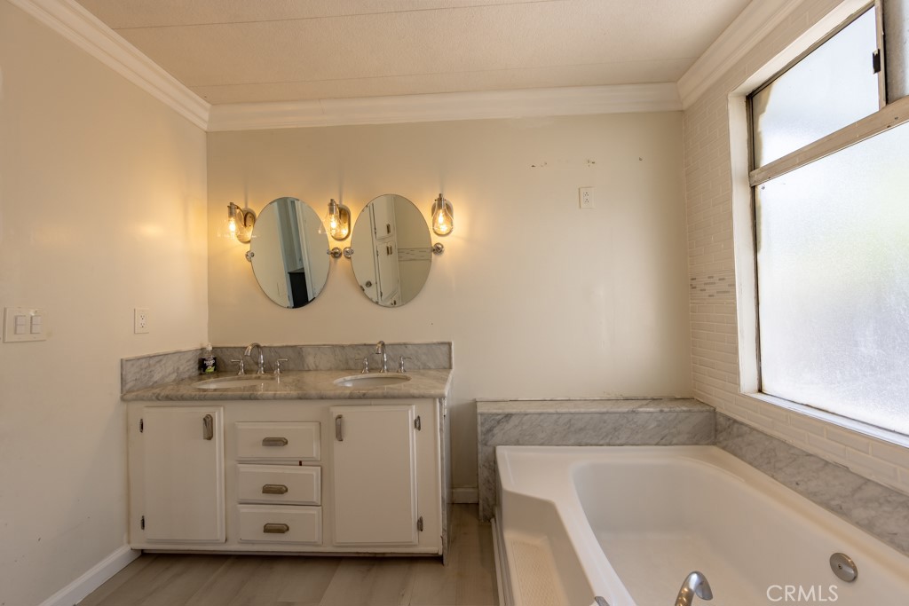 2601 E Victoria 501 Property Photo 20