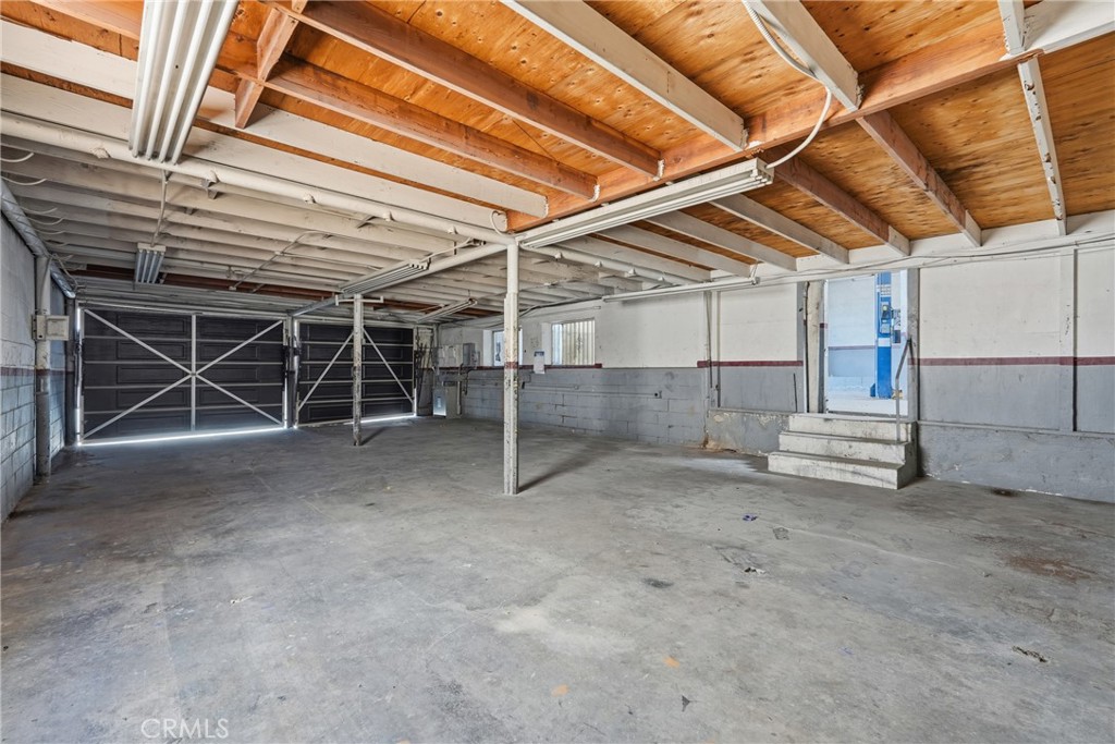 713 E El Segundo Property Photo 16