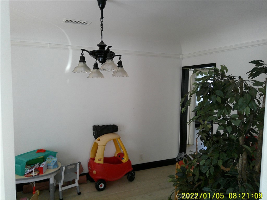 1456 W 89th Property Photo 8