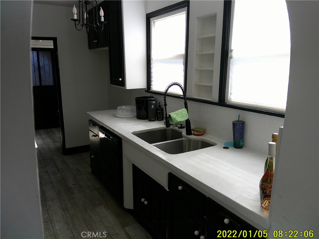 1456 W 89th Property Photo 12