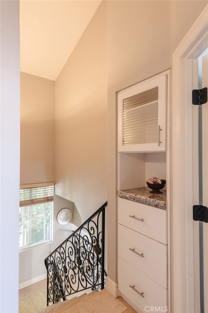 230 Ardmore Avenue Property Photo 14