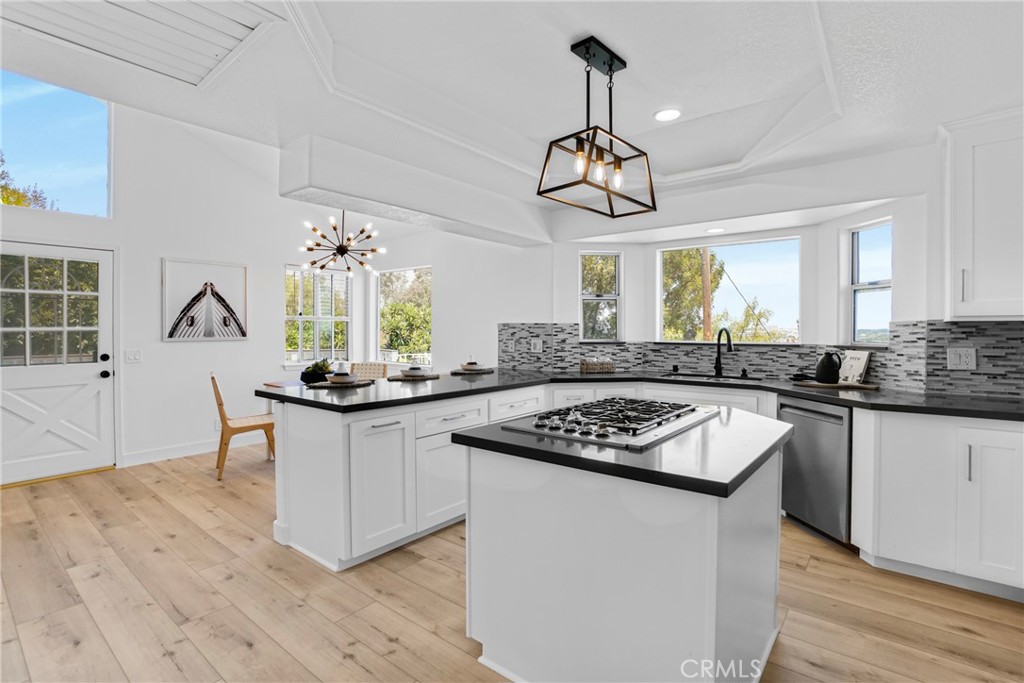 24643 Via Valmonte Property Photo 6