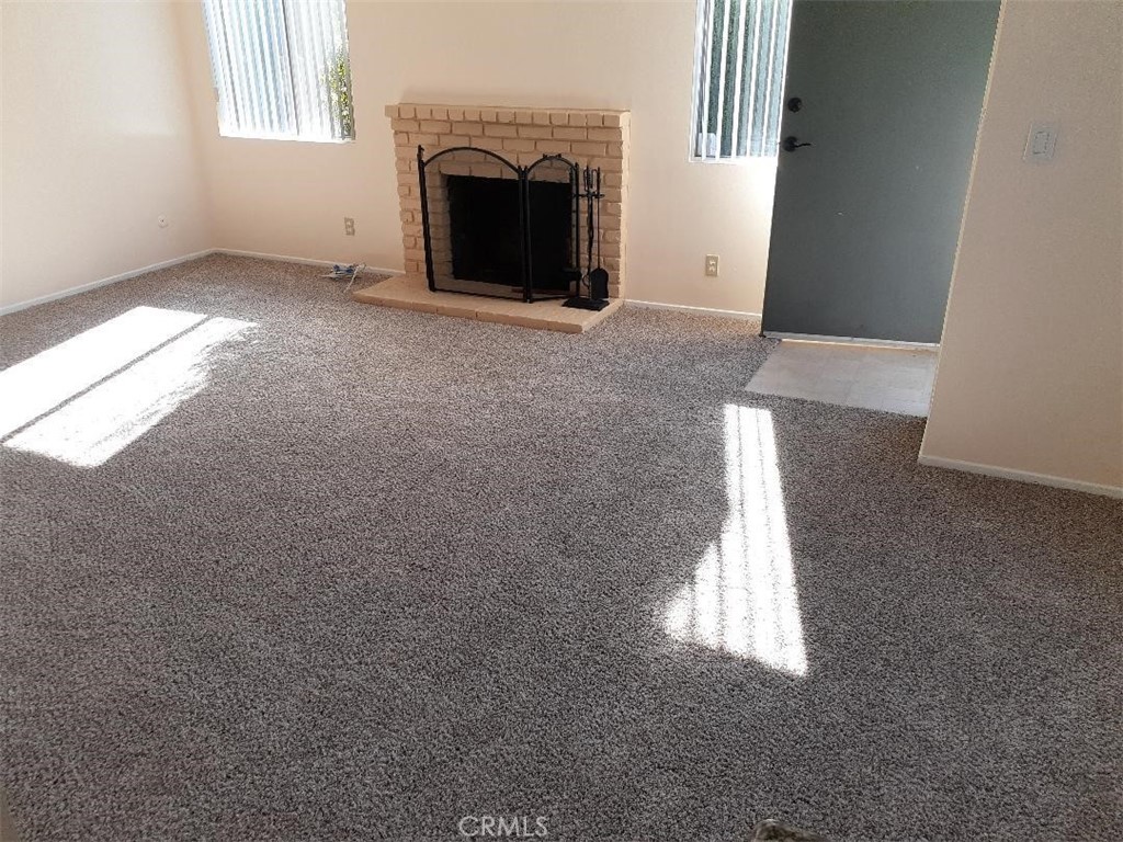 15414 Larch Property Photo 4