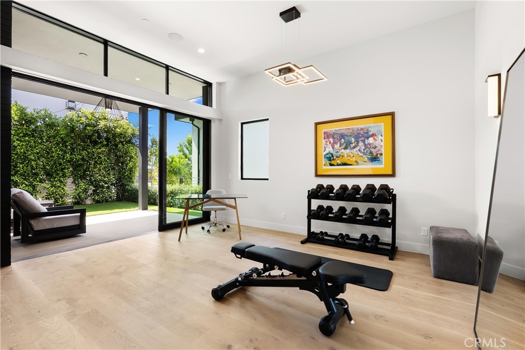 724 24th Place Property Photo 17
