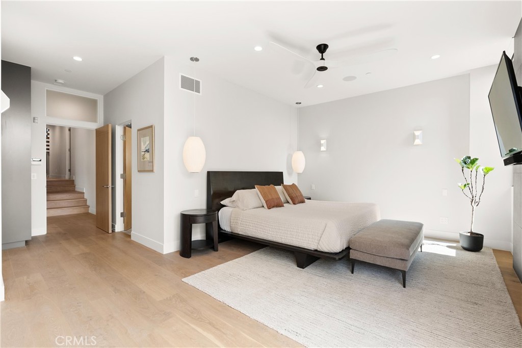 724 24th Place Property Photo 28