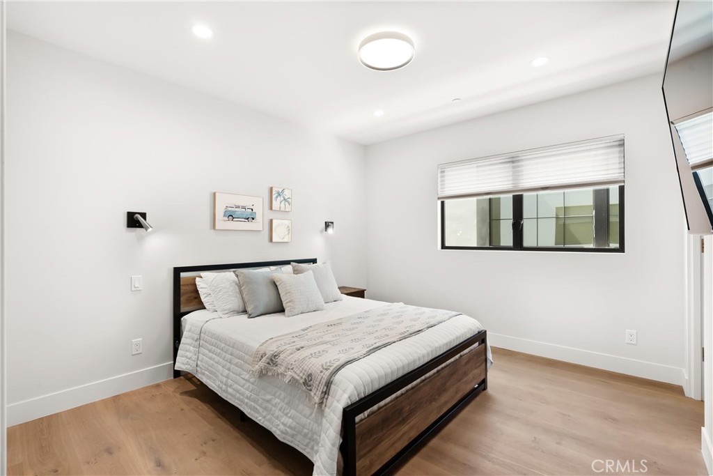 724 24th Place Property Photo 39